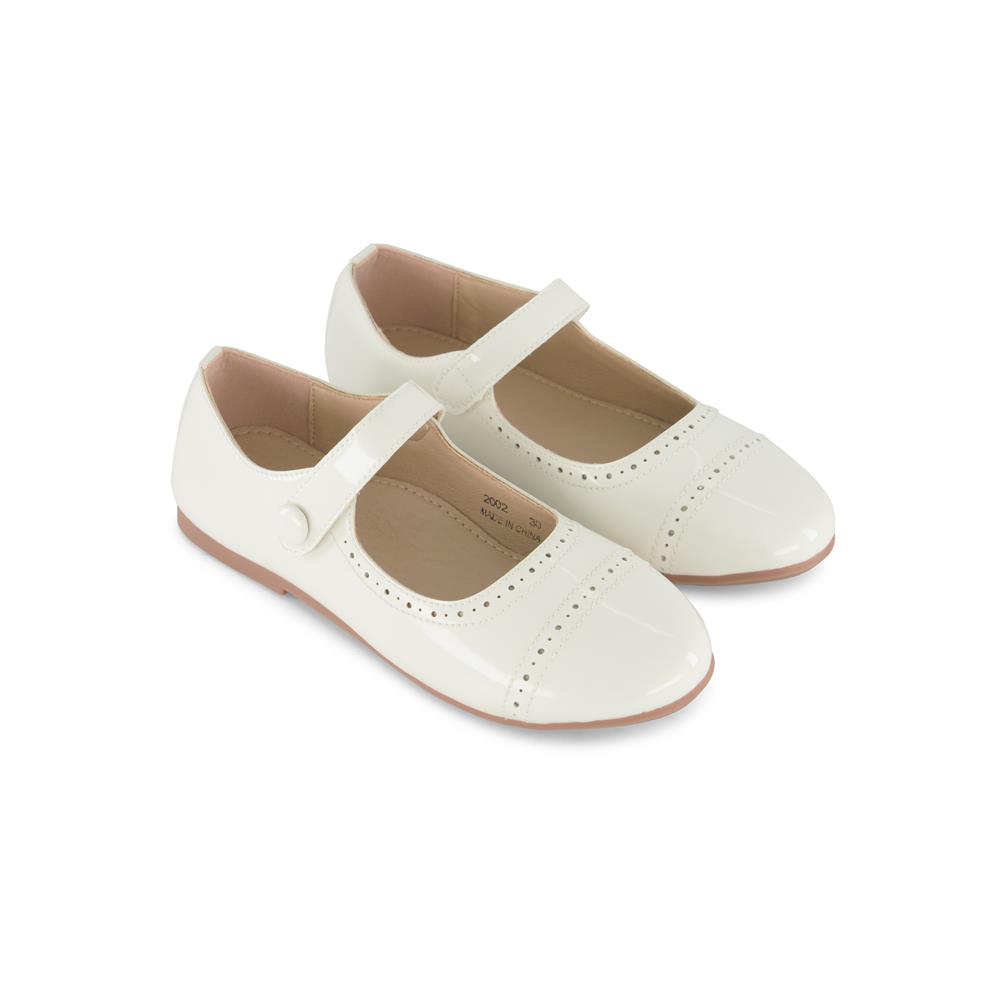 נעל בובה בחיתוך ישר