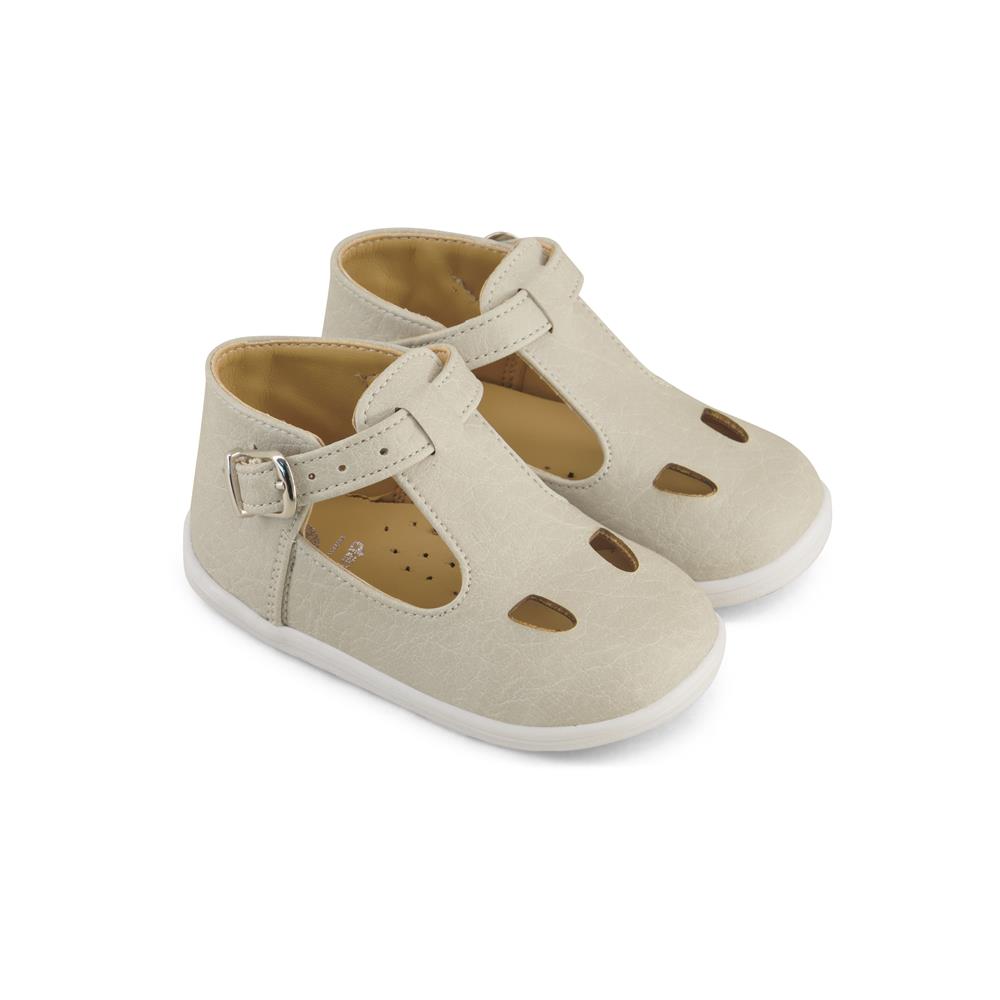 נעל בייבי פתחים סוליה סניקרס